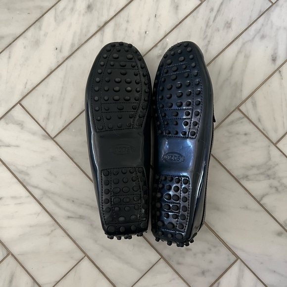 Tod’s navy patent leather driving penny loafers - Picture 8 of 10